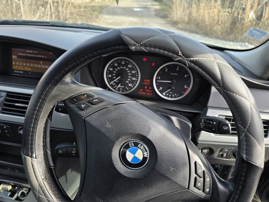 Продавам бмв 520д на части