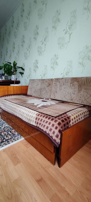 Продам диван б/у