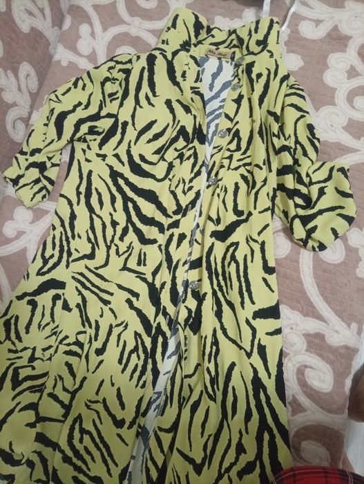Продам платье все по. 1200