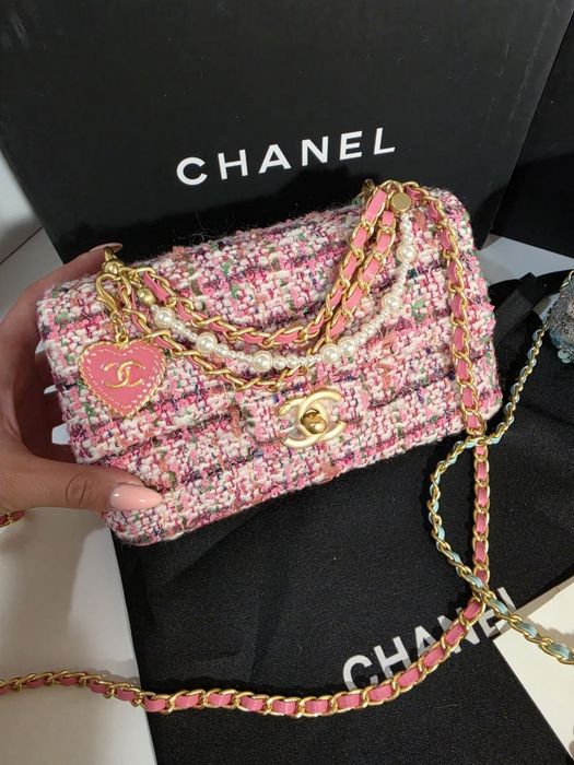 Налична чанта Chanel Tweed Flap Bag