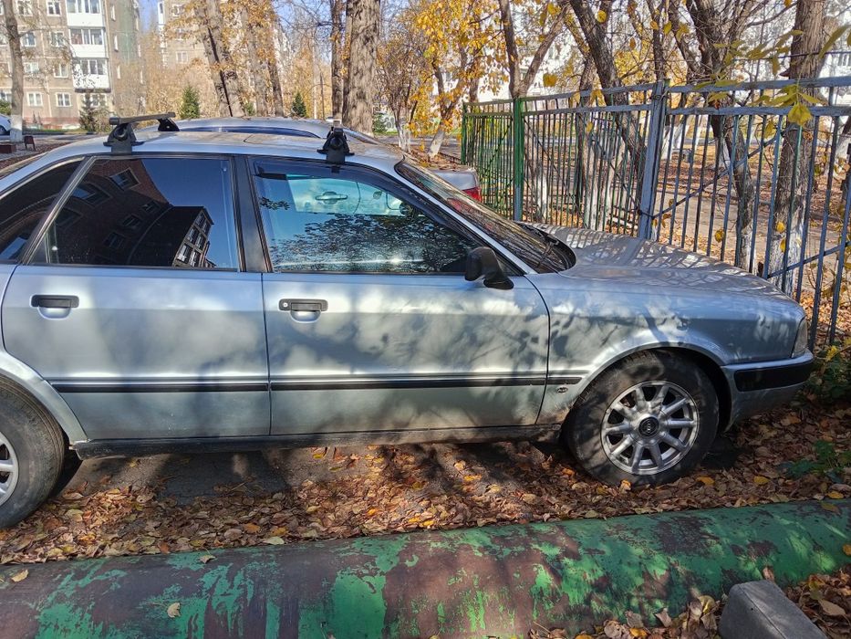 Продам машину Ауди б4