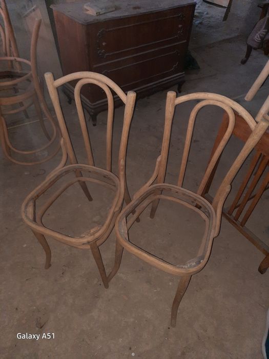 Комплект антикварной мебели.