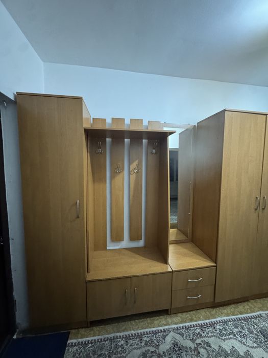 Мебель в прихожию.