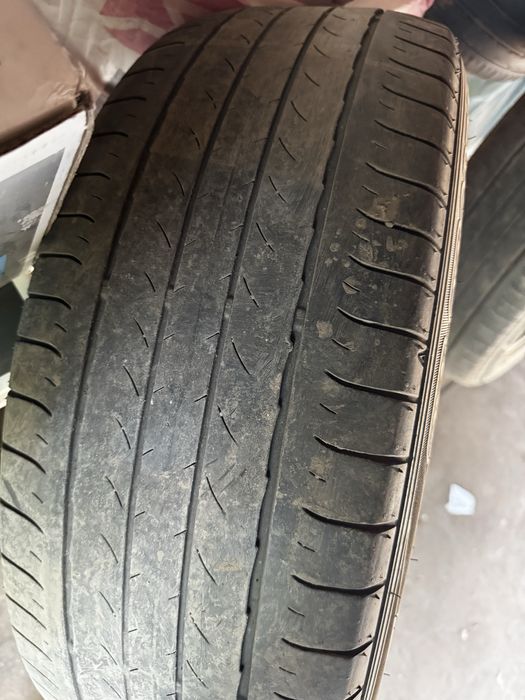 Продам резину 235 55 R20