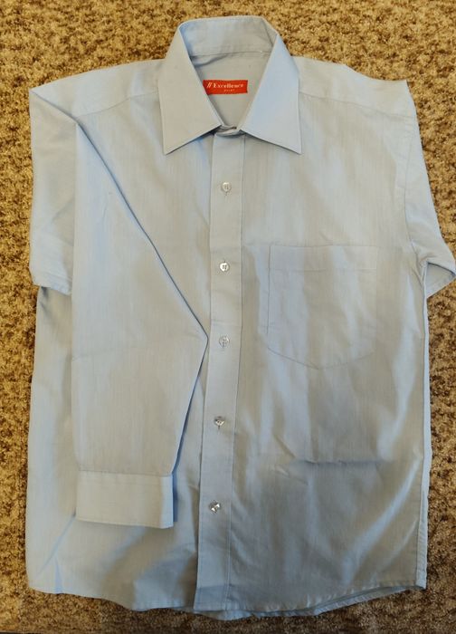 Новые школьные рубашки для мальчика