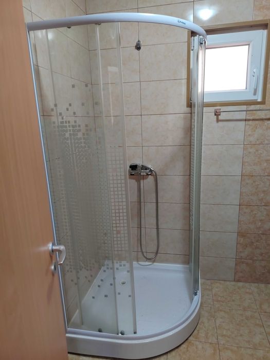 Ofer spre închiriere apartament cu 2 camere ultracentral in Reșița, 300 euro