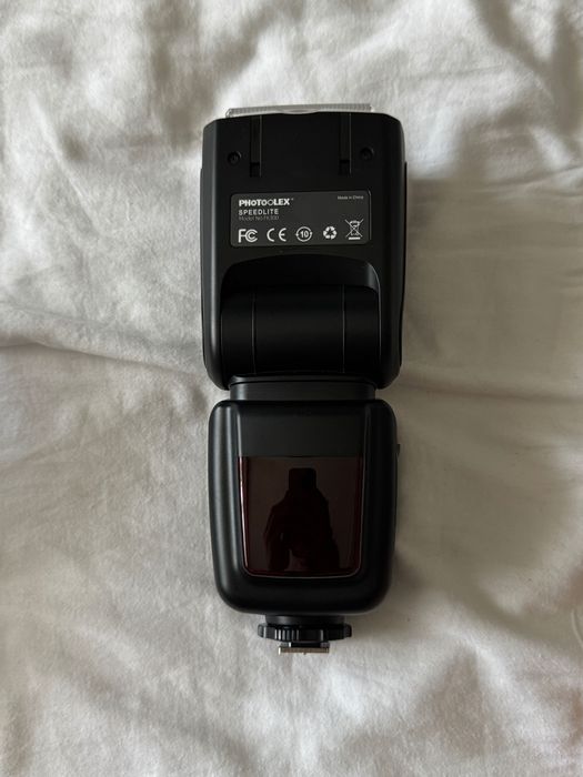 Sony Alpha A7 III + Samyang AF 35mm f/2.8 - Sony FE Fit + Flash + Case