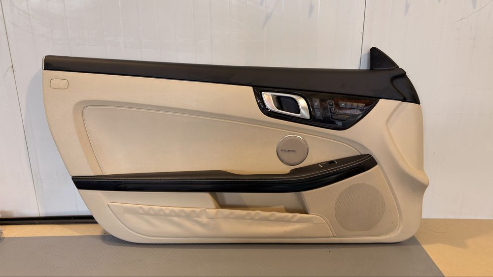Комплект лява и дясна кора за Mercedes SLC300 R172 2017-2020г