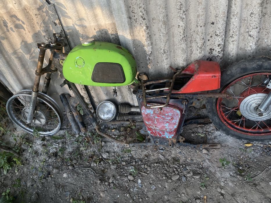 Продам запчасти на иж