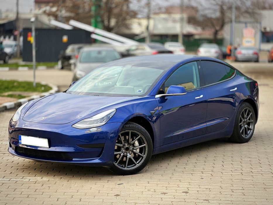 Parc Auto/Tesla Model 3/2019