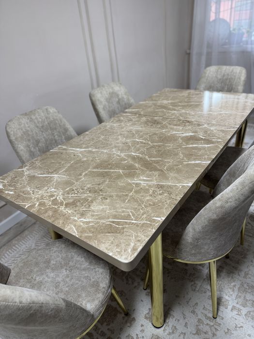 Срочно продам стол со стульями