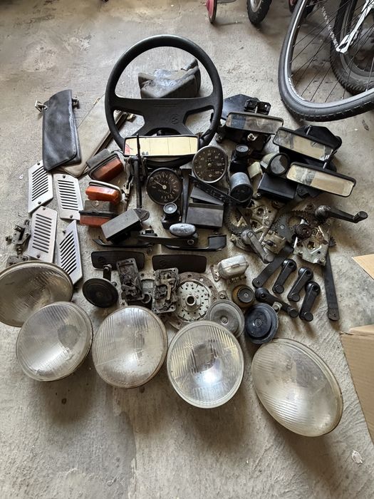 Vând pachet complet piese Trabant 601 – Peste 70 de componente