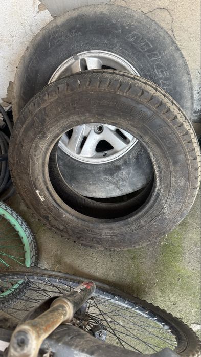 продам шину в хорошем состояний