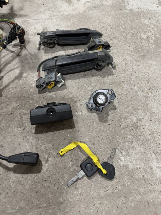 Комплект замков на BMW e34