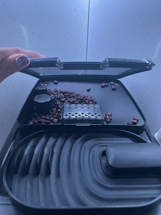 Philips EP2236/40 LatteGo е автоматична кафемашина