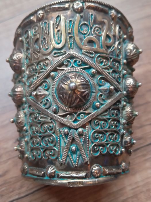 Продавам антикварна Египетска сребърна гривна единствена уникална