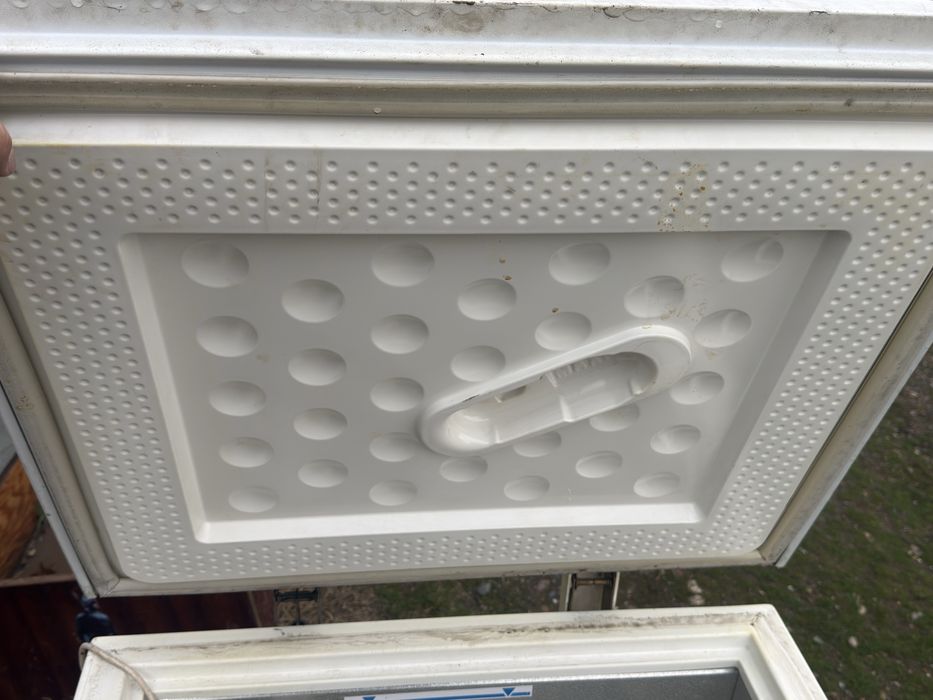 Морозильник продается