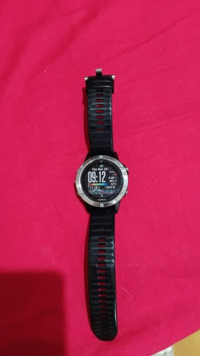 Vând Garmin Fenix 5