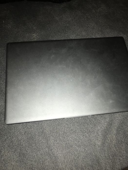 Dau laptop si un iphone 7 la schimb pe un alt iphone