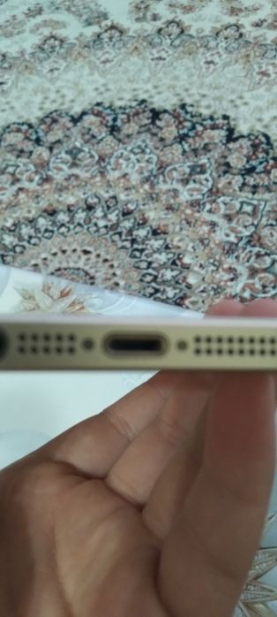 Iphone SE Gold yengi
