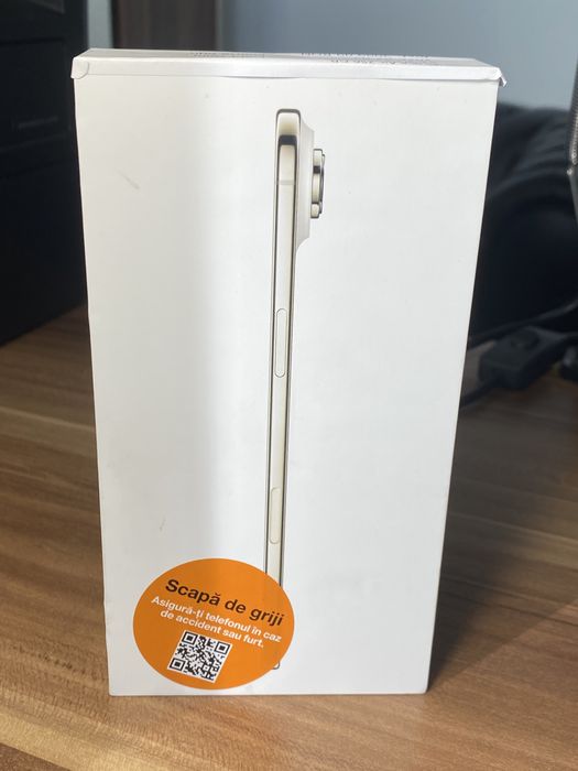 iPhone Air• 256 GB • Light Gold