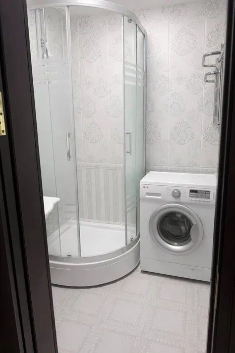 Срочно Продаётся Мирабад Электра Аппарат 2/2/5 ремонт хороший !