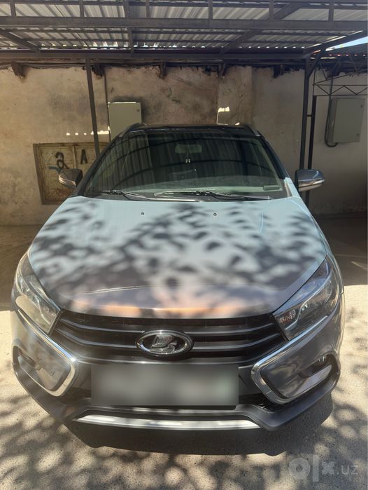 Lada Vesta SW Cross 1.8 AMT xamelyon