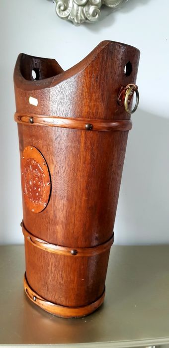 Suport vechi pentru umbrele