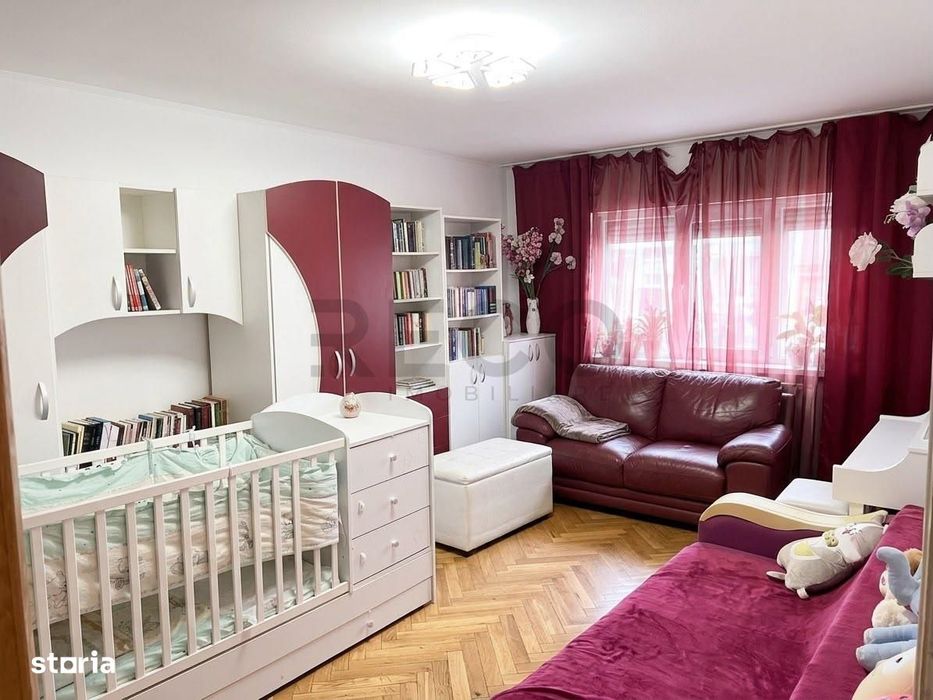 RECO Apartament spatios cu 3 camere - zona Decebal