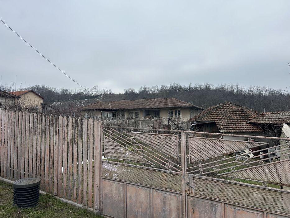 Продава се Къща в с. Калипетрово, Област Силистра - 159 кв.м за 315 €/кв.м - Снимка #2