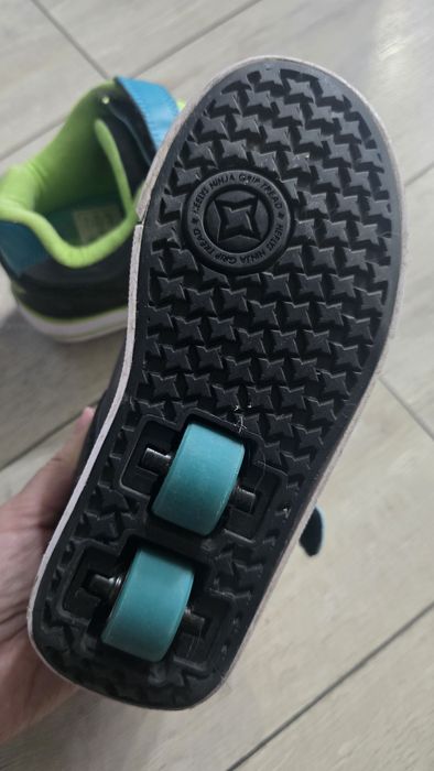 Heelys Хилисы 30 рр оригинал новые