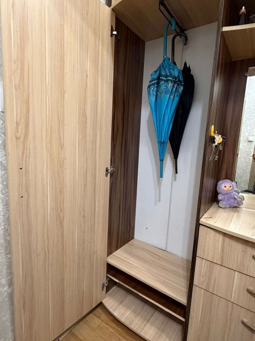 Подается прихожая