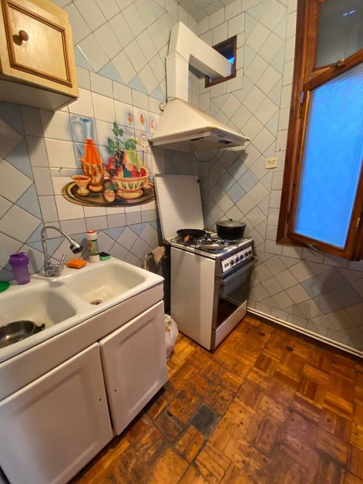 Продаётся 4 комнота квартира, 100кв. Юнусабад 10 квартал ор. Автобус к