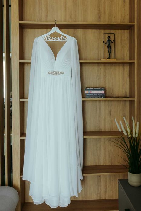 Rochie de mireasa eleganta - purtata o singură data - stare impecabila