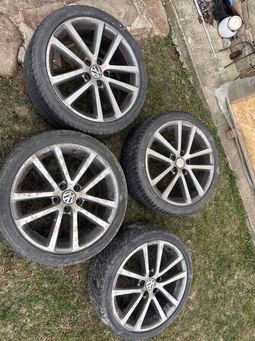 Vând set Jante 225/40/R18