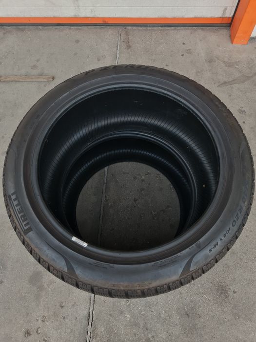 Зимни гуми 2 броя PIRELLI Pzero 285 40 R20 дот 3922