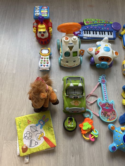 Разные игрушки в хорошем состоянии