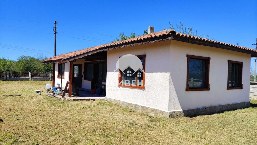 Продава къща в с.Селце, 121 кв.м, двор - 935 кв.м