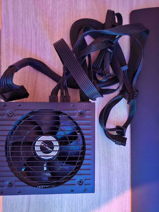 Sursa PC Semi-Modulara Great Wall 500W, 80+ GOLD.
