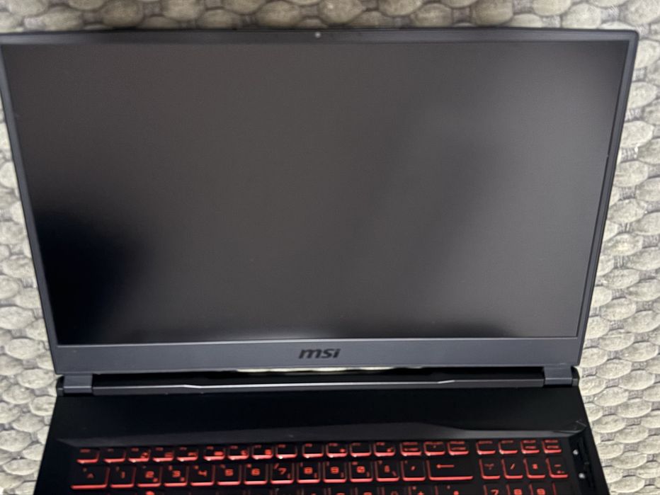 Лаптоп MSI GL75Leopard 10SX