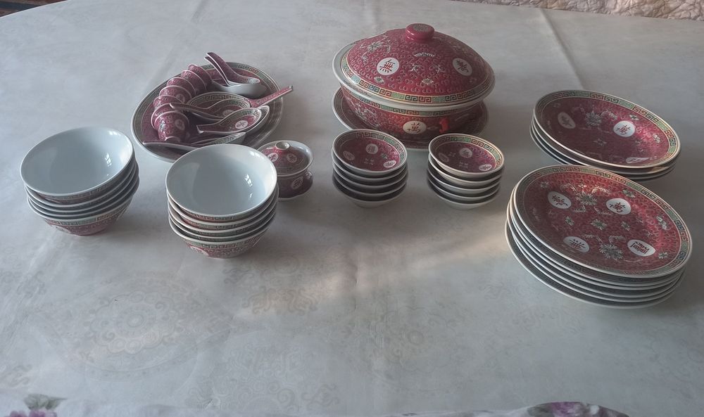 Форфоровый чайный сервиз