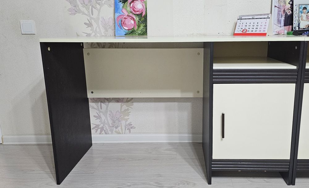 Письменный стол школьный