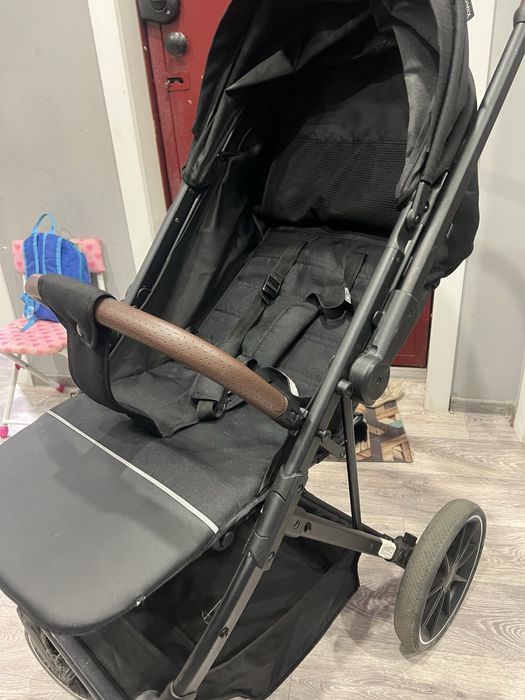 Коляска Tomix в хорошем состоянии