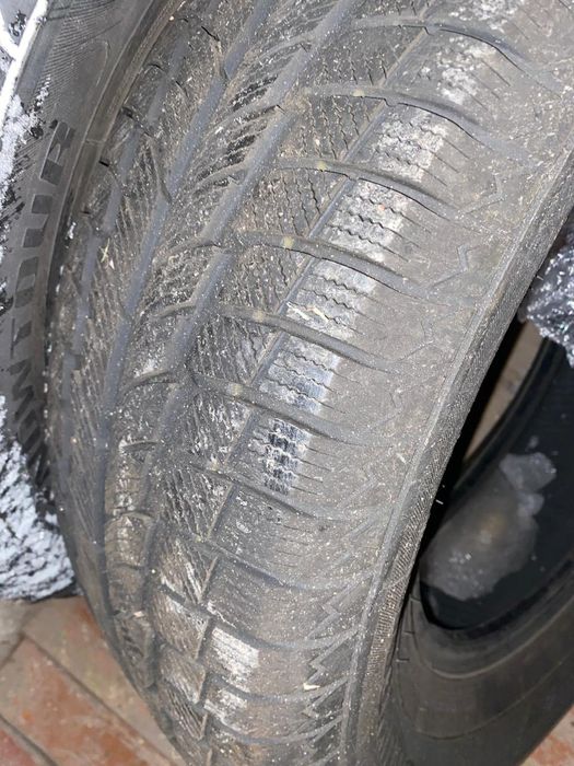 Продам резину 2 балона