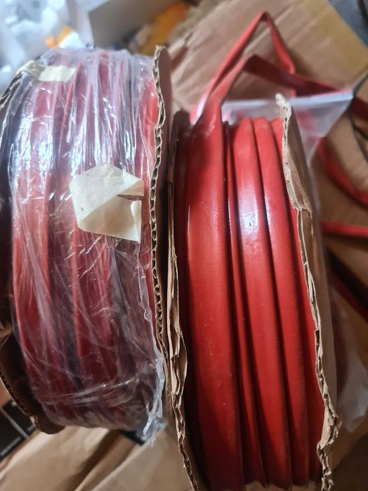 Furtun de protectie termica din silicon rosu