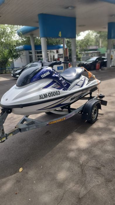 Продам гидроцикл Yamaha GP1200R