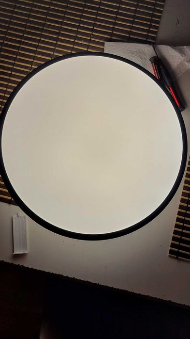 Plafoniera led cu telecomanda