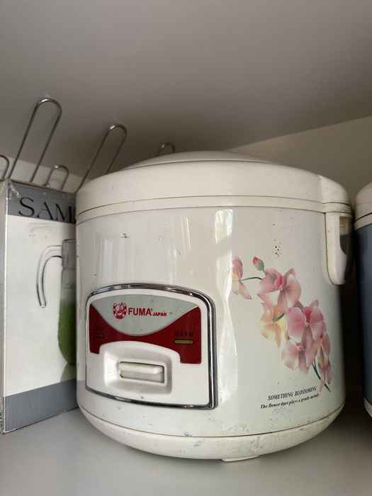Продаётся мультиварка  1шт FUMA Japan.