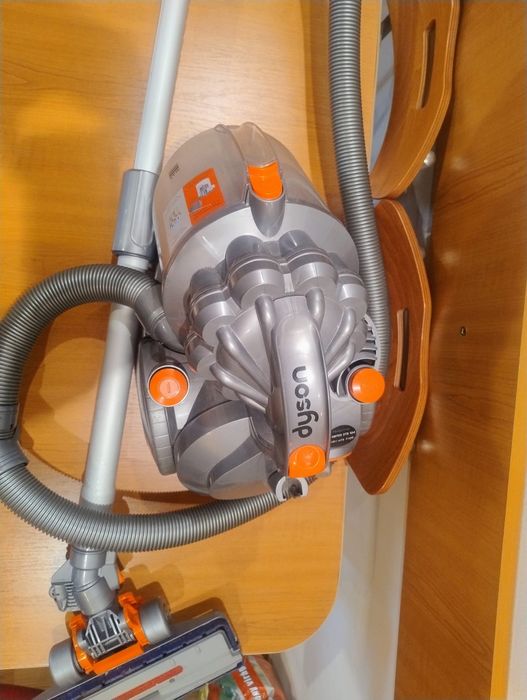 Aspirator Dyson...