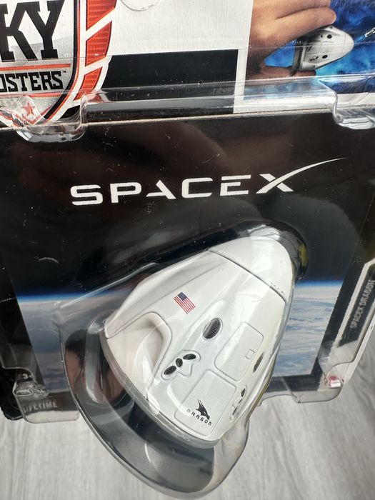 Capsula Spatiala Matchbox, SpaceX Dragon, Colectia Sky Busters